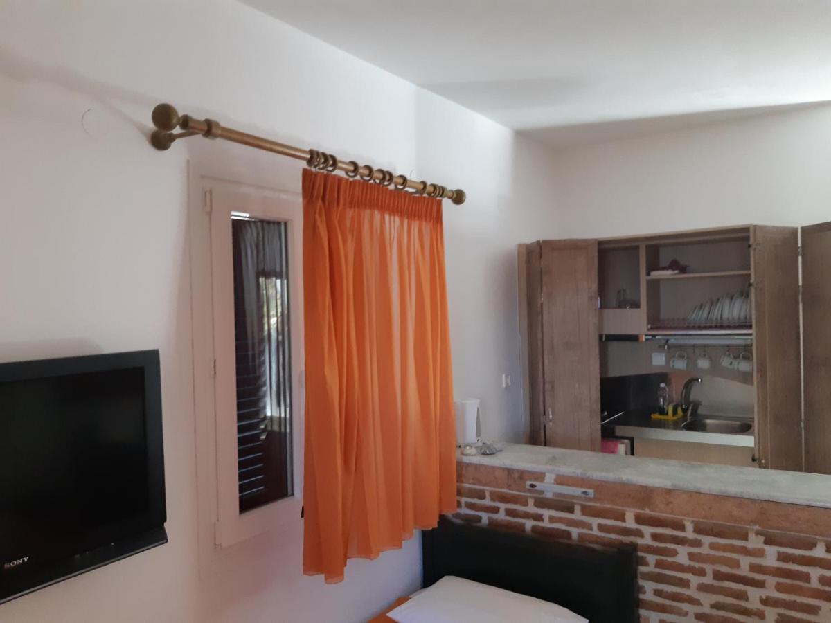 Pagali Hotel Ormos Aigialis Exterior photo